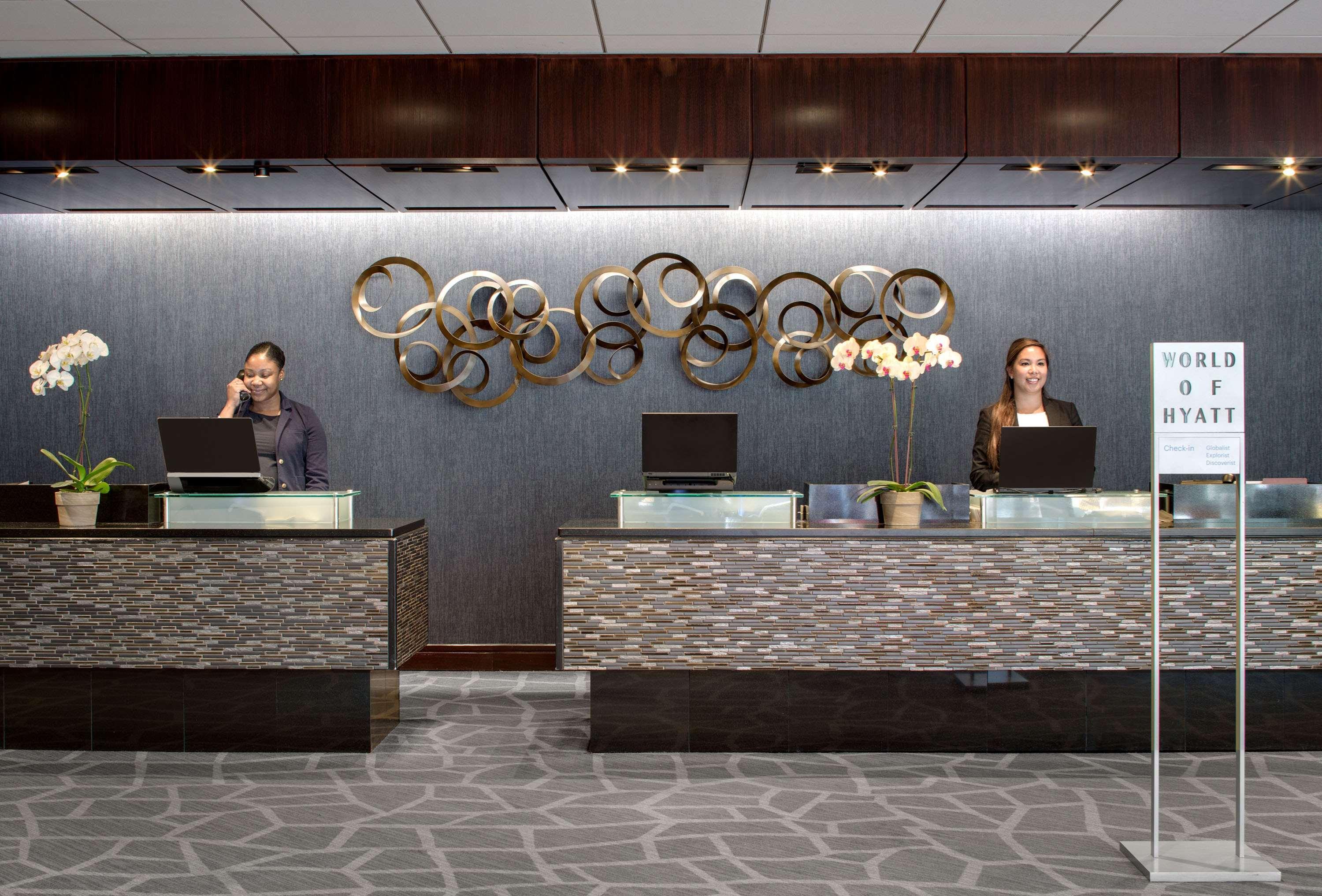 Отель Hyatt Regency Boston/Кембридж Экстерьер фото