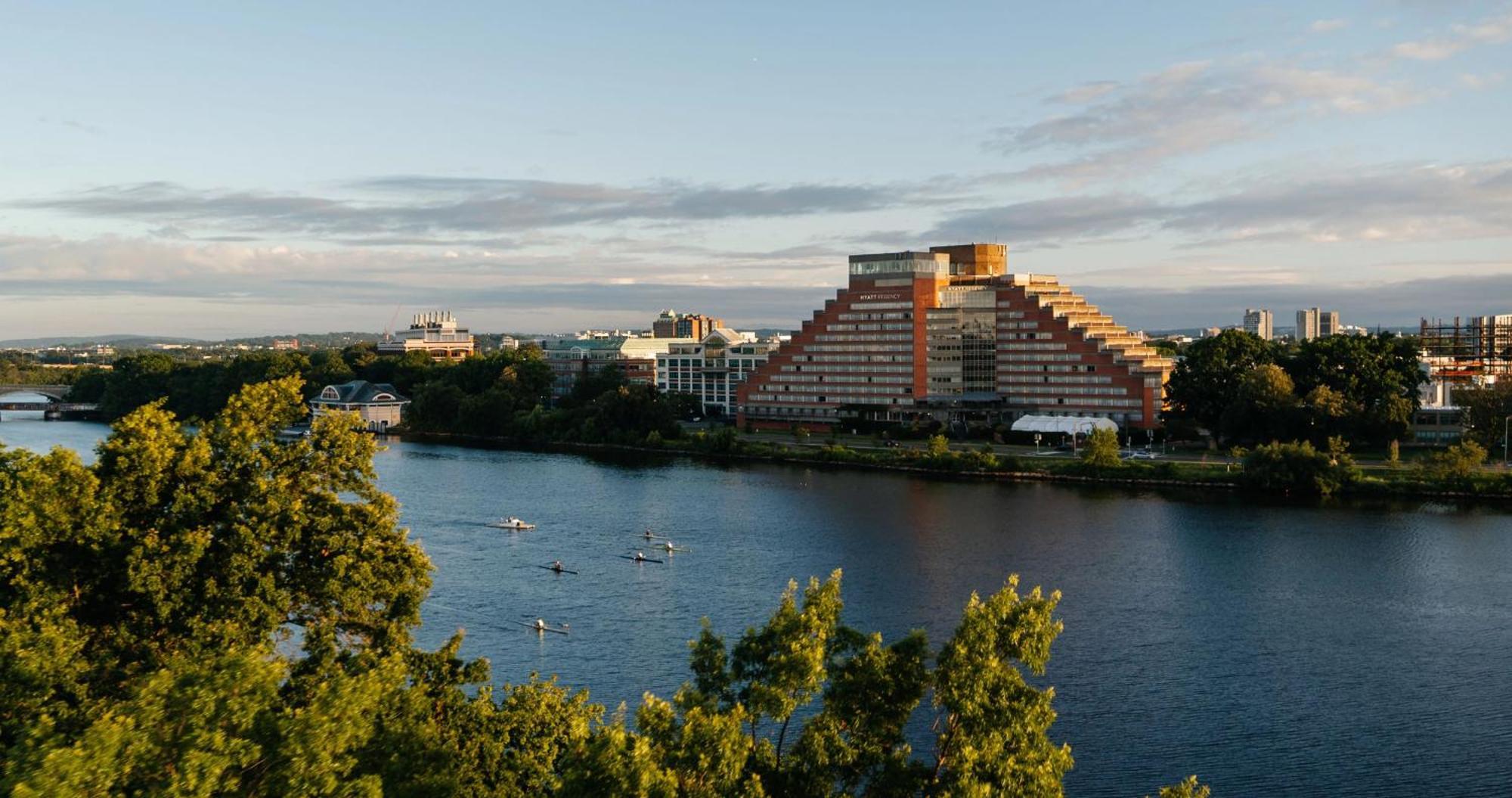 Отель Hyatt Regency Boston/Кембридж Экстерьер фото