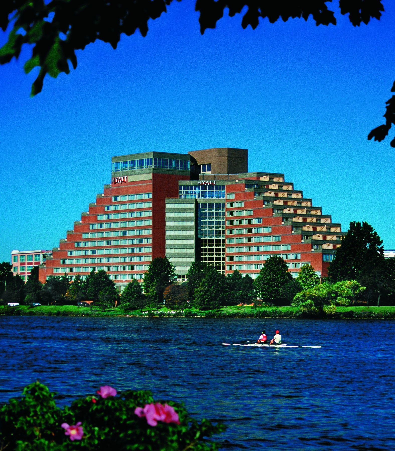 Отель Hyatt Regency Boston/Кембридж Экстерьер фото